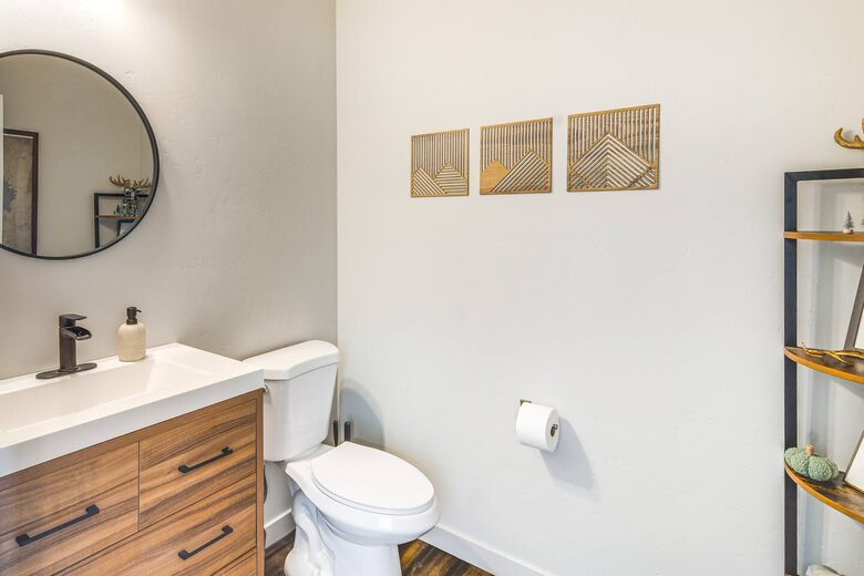 Modern Granby Ranch Getaway With Mountain Views - Granby, Colorado