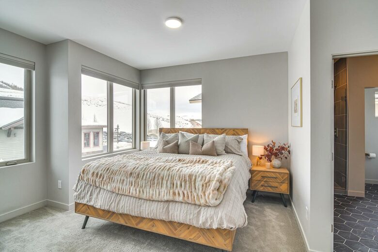 Modern Granby Ranch Getaway With Mountain Views - Granby, Colorado