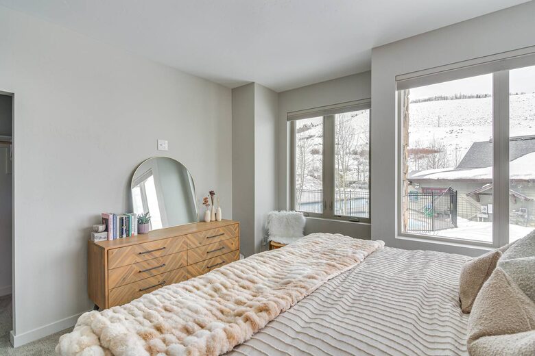 Modern Granby Ranch Getaway With Mountain Views - Granby, Colorado