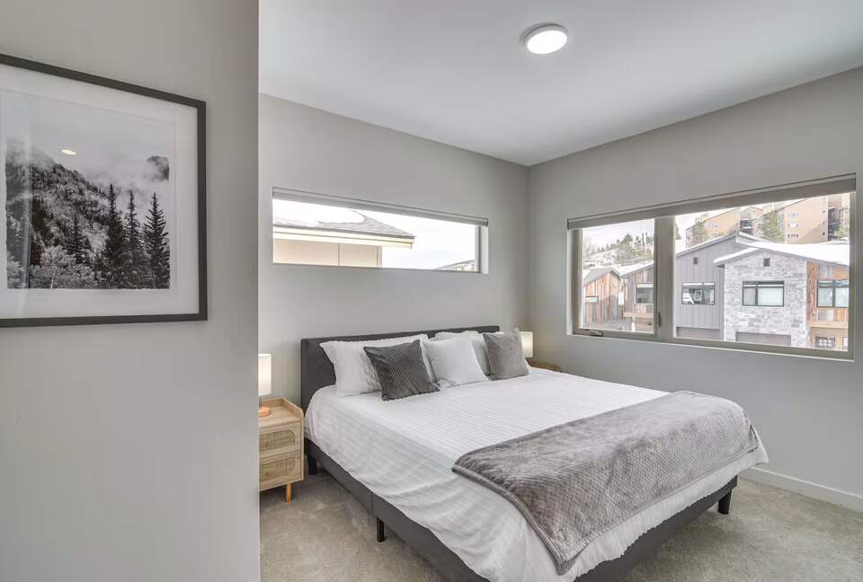 Modern Granby Ranch Getaway With Mountain Views - Granby, Colorado