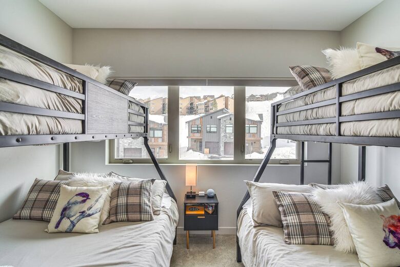 Modern Granby Ranch Getaway With Mountain Views - Granby, Colorado