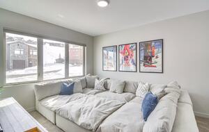 Modern Granby Ranch Getaway With Mountain Views - Granby, Colorado