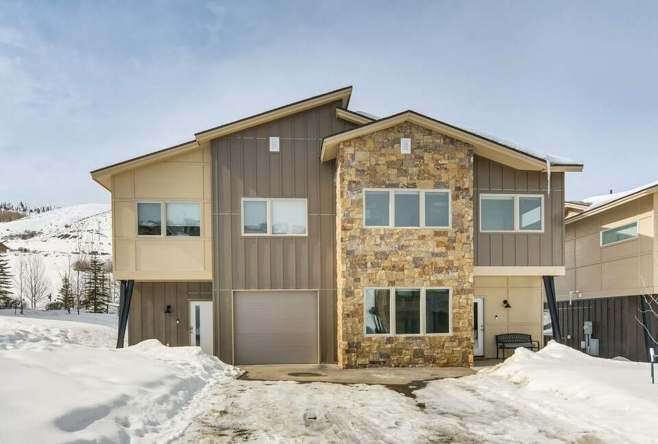 Modern Granby Ranch Getaway With Mountain Views - Granby, Colorado