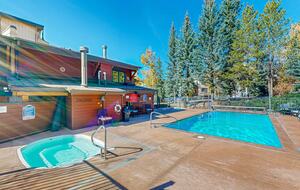 Steamboat Springs Cozy Escape Steps from the Gondola - Steamboat Springs, Colorado