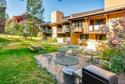Steamboat Springs Cozy Escape Steps from the Gondola - Steamboat Springs, Colorado