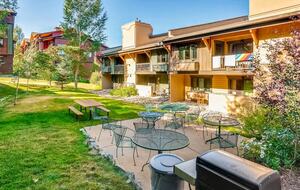 Steamboat Springs Cozy Escape Steps from the Gondola - Steamboat Springs, Colorado