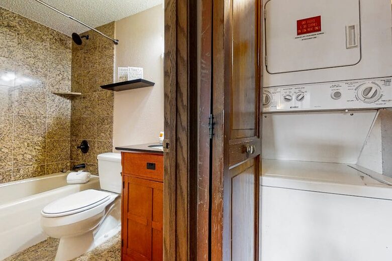 Steamboat Springs Cozy Escape Steps from the Gondola - Steamboat Springs, Colorado