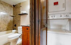 Steamboat Springs Cozy Escape Steps from the Gondola - Steamboat Springs, Colorado