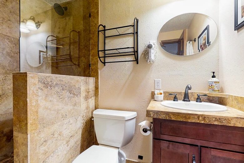 Steamboat Springs Cozy Escape Steps from the Gondola - Steamboat Springs, Colorado