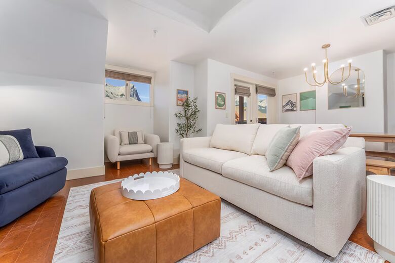 Rocky Mountain View Haven in Canmore - Canmore, Canada