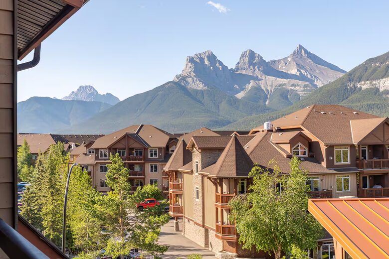 Rocky Mountain View Haven in Canmore - Canmore, Canada