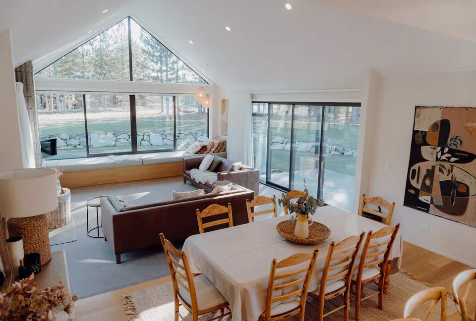 Twizel Pines Retreat | Modern Alpine Luxury Near Town - Twizel, New Zealand