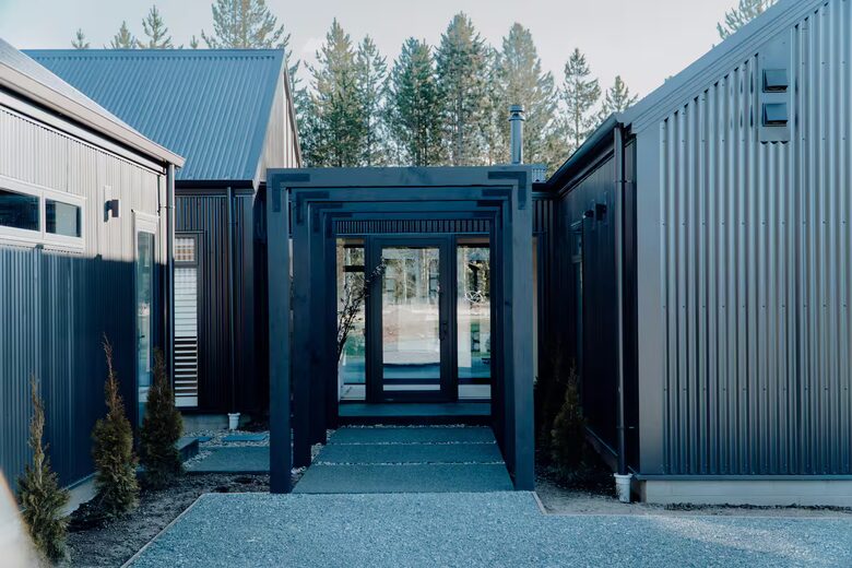 Twizel Pines Retreat | Modern Alpine Luxury Near Town - Twizel, New Zealand