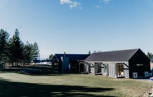 Twizel Pines Retreat | Modern Alpine Luxury Near Town - Twizel, New Zealand