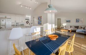 Whidbey Island Horizon Retreat | Modern Home with Expansive Views - Oak Harbor, Washington