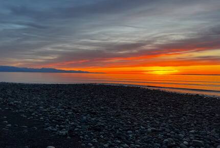 Whidbey Island Horizon Retreat | Modern Home with Expansive Views - Oak Harbor, Washington