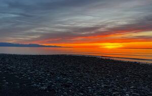 Whidbey Island Horizon Retreat | Modern Home with Expansive Views - Oak Harbor, Washington