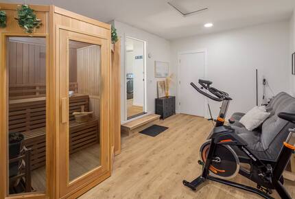 Whidbey Island Horizon Retreat | Modern Home with Expansive Views - Oak Harbor, Washington