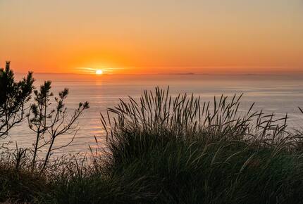 Whidbey Island Horizon Retreat | Modern Home with Expansive Views - Oak Harbor, Washington