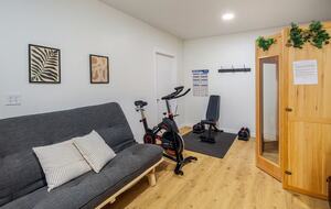 Whidbey Island Horizon Retreat | Modern Home with Expansive Views - Oak Harbor, Washington