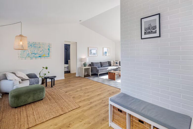 Whidbey Island Horizon Retreat | Modern Home with Expansive Views - Oak Harbor, Washington