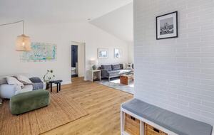 Whidbey Island Horizon Retreat | Modern Home with Expansive Views - Oak Harbor, Washington