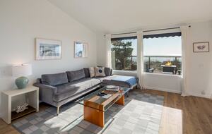 Whidbey Island Horizon Retreat | Modern Home with Expansive Views - Oak Harbor, Washington