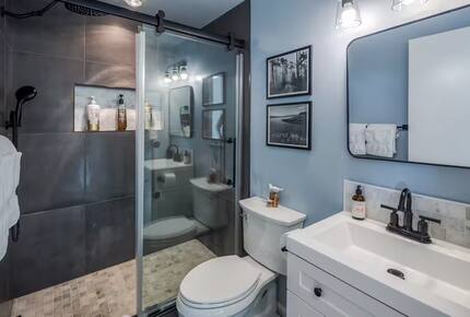 Whidbey Island Horizon Retreat | Modern Home with Expansive Views - Oak Harbor, Washington