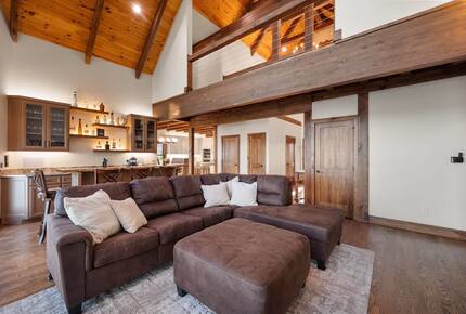 Paradise Cove Lakehouse | Timber-Frame Luxury on the Water - Streetman, Texas