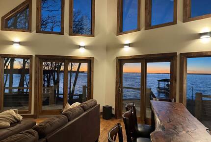 Paradise Cove Lakehouse | Timber-Frame Luxury on the Water - Streetman, Texas