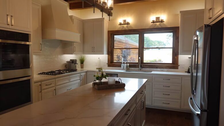 Paradise Cove Lakehouse | Timber-Frame Luxury on the Water - Streetman, Texas