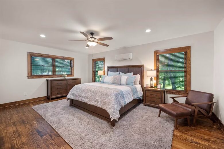 Paradise Cove Lakehouse | Timber-Frame Luxury on the Water - Streetman, Texas