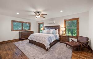 Paradise Cove Lakehouse | Timber-Frame Luxury on the Water - Streetman, Texas