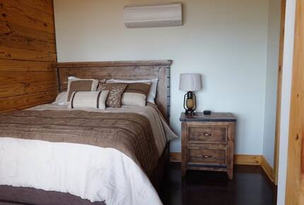 Paradise Cove Lakehouse | Timber-Frame Luxury on the Water - Streetman, Texas