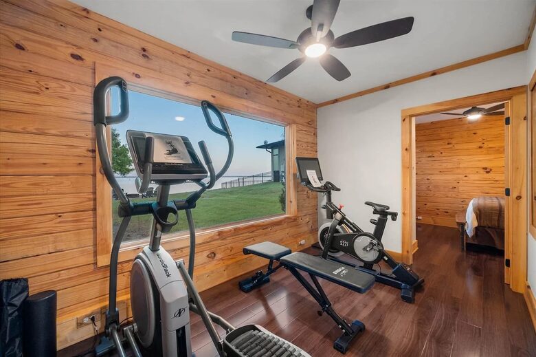 Paradise Cove Lakehouse | Timber-Frame Luxury on the Water - Streetman, Texas