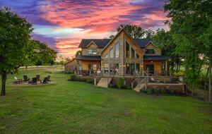 Paradise Cove Lakehouse | Timber-Frame Luxury on the Water - Streetman, Texas