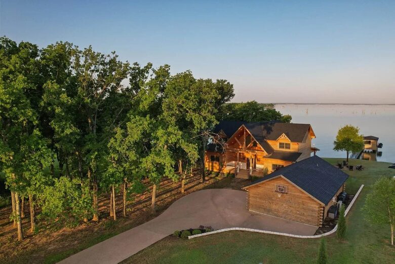 Paradise Cove Lakehouse | Timber-Frame Luxury on the Water - Streetman, Texas