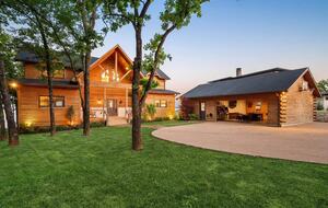 Paradise Cove Lakehouse | Timber-Frame Luxury on the Water - Streetman, Texas
