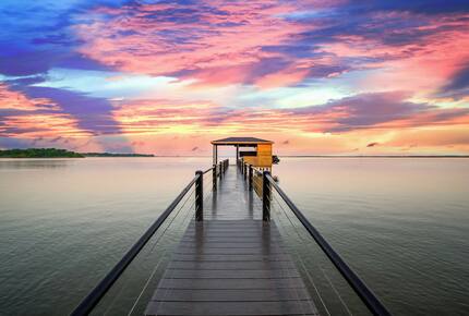 Paradise Cove Lakehouse | Timber-Frame Luxury on the Water - Streetman, Texas