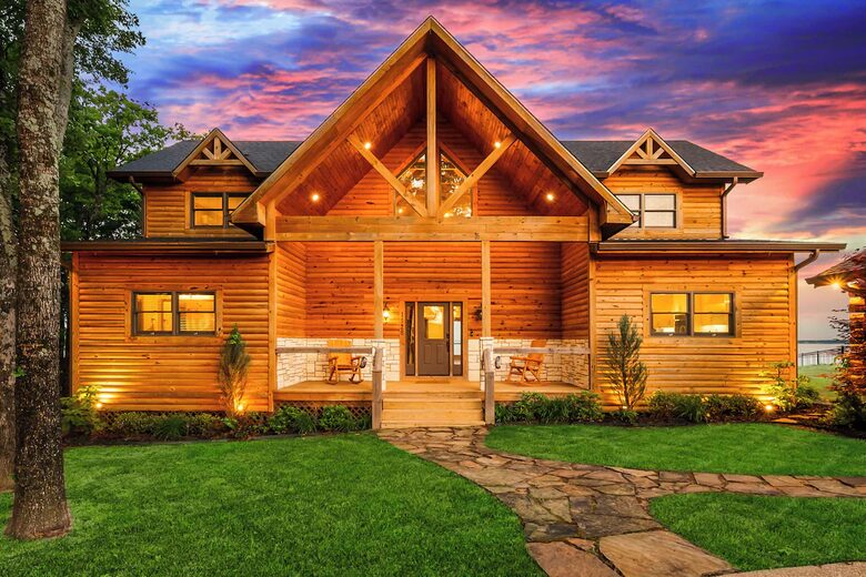 Paradise Cove Lakehouse | Timber-Frame Luxury on the Water - Streetman, Texas