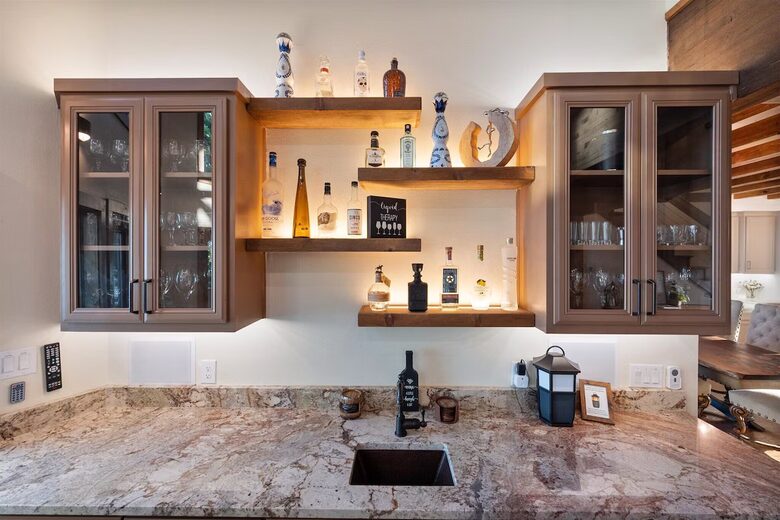 Paradise Cove Lakehouse | Timber-Frame Luxury on the Water - Streetman, Texas