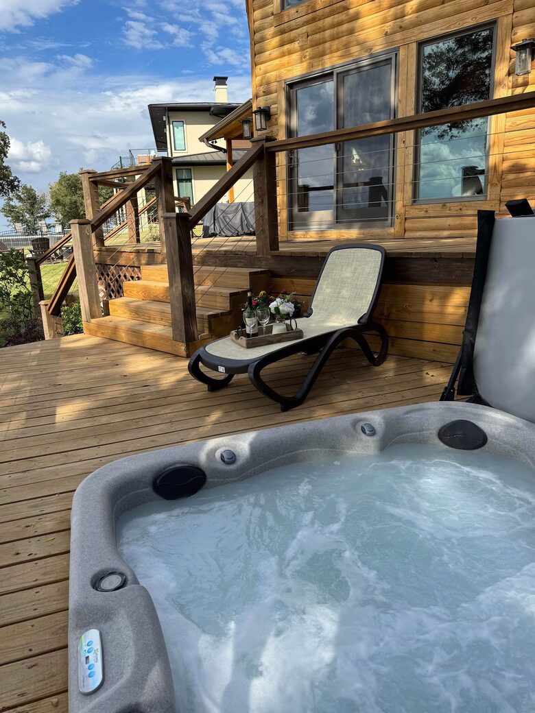 Paradise Cove Lakehouse | Timber-Frame Luxury on the Water - Streetman, Texas