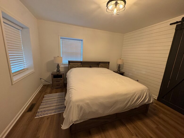 Cozy Hidden Woodland Retreat Near the Lake - Moneta, Virginia