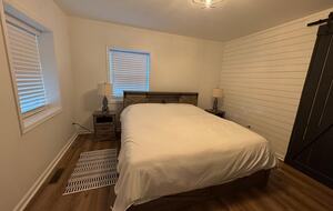 Cozy Hidden Woodland Retreat Near the Lake - Moneta, Virginia