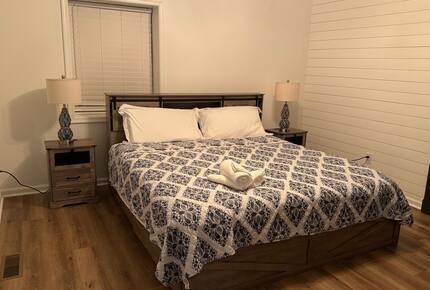 Cozy Hidden Woodland Retreat Near the Lake - Moneta, Virginia