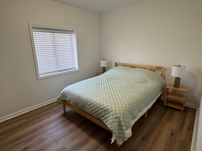 Cozy Hidden Woodland Retreat Near the Lake - Moneta, Virginia