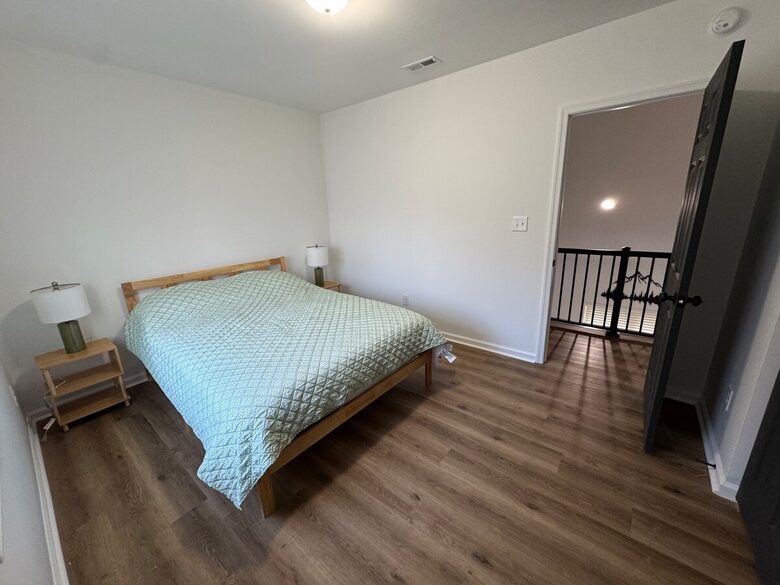 Cozy Hidden Woodland Retreat Near the Lake - Moneta, Virginia