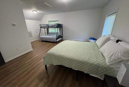 Cozy Hidden Woodland Retreat Near the Lake - Moneta, Virginia