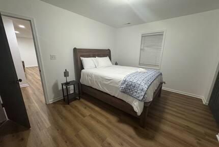 Cozy Hidden Woodland Retreat Near the Lake - Moneta, Virginia