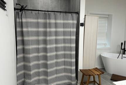 Cozy Hidden Woodland Retreat Near the Lake - Moneta, Virginia